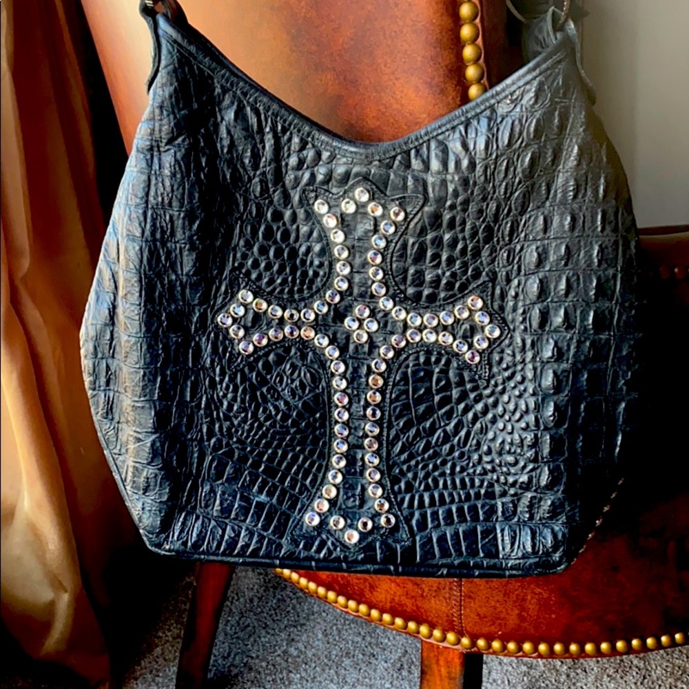 Raviana handbag